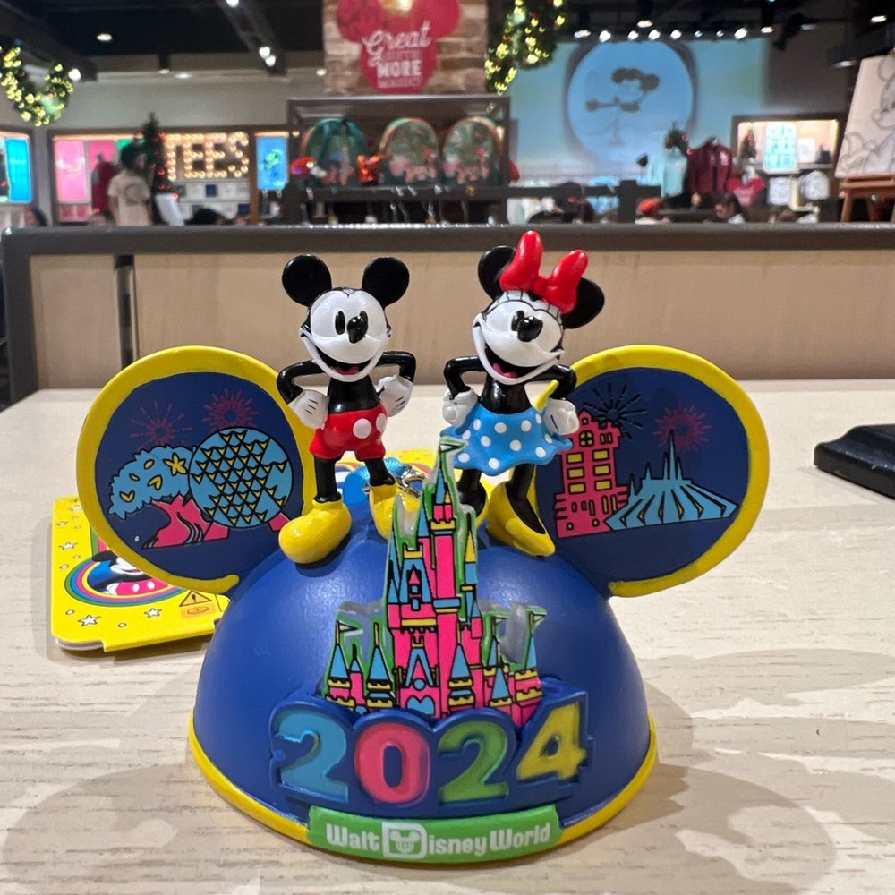 2024 Disney Mickey Mouse and Minnie Mouse Holiday Ornament